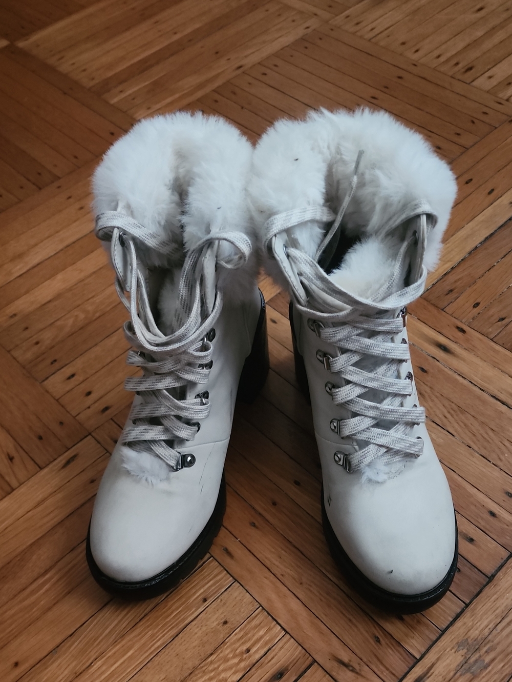 Esprit White Faux-Fur Lace-Up Winter Boots